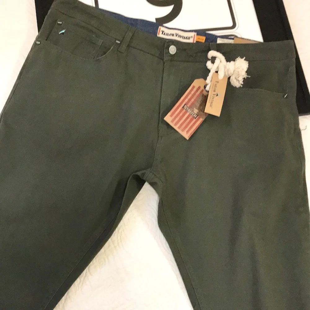NWT Tailor Vintage Canaan Slim Fit Chinos Army